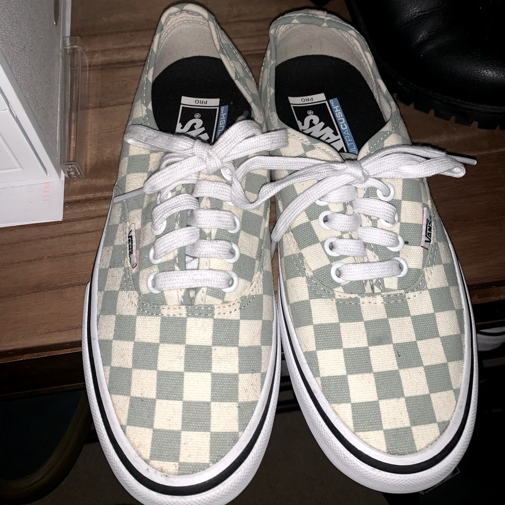 Brand New Sage and white checkered VANS